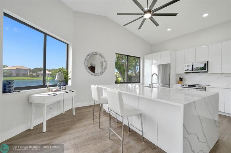  Single Family Homes Photo 19: 10370 NW 14th St  Plantation,  FL 33322