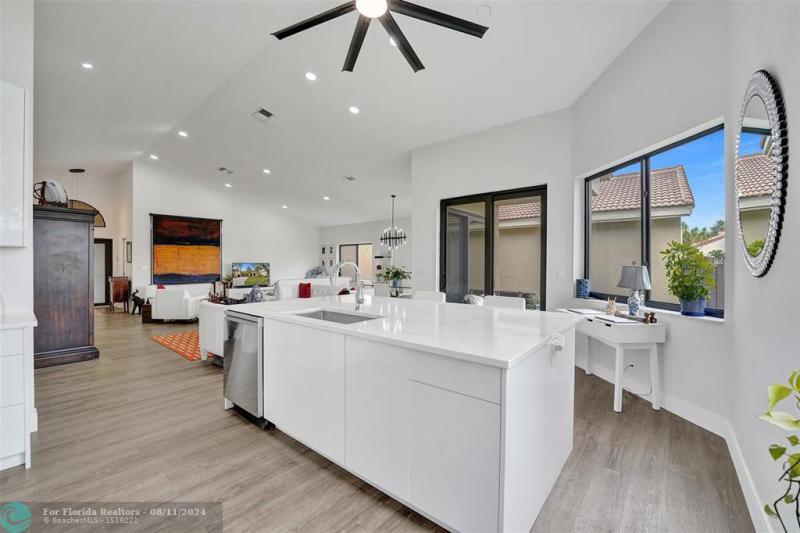  Single Family Homes Photo 28: 10370 NW 14th St  Plantation,  FL 33322