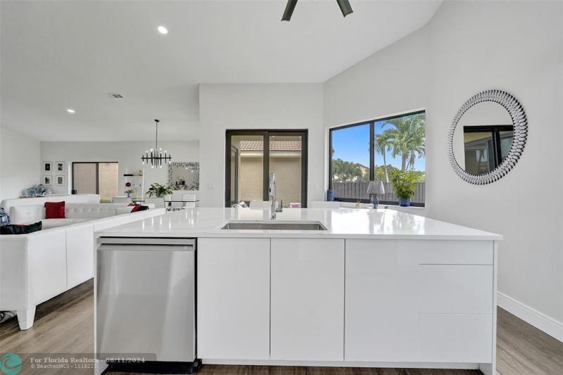  Single Family Homes Photo 29: 10370 NW 14th St  Plantation,  FL 33322