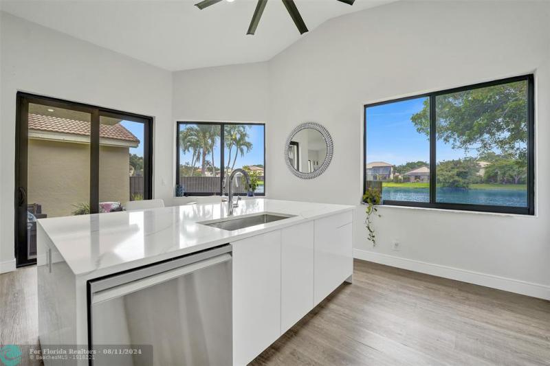  Single Family Homes Photo 30: 10370 NW 14th St  Plantation,  FL 33322