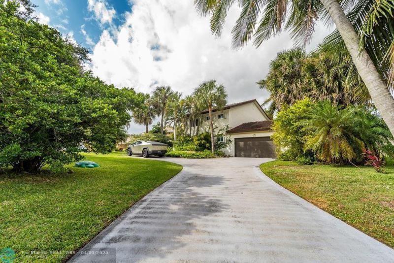  Single Family Homes Photo 11: 2495 Lob Lolly Ln  Deerfield Beach,  FL 33442