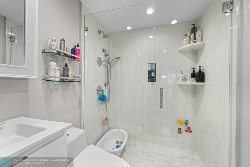  Single Family Homes Photo 24: 2495 Lob Lolly Ln  Deerfield Beach,  FL 33442