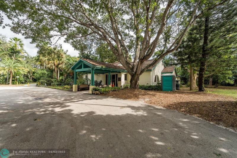  Single Family Homes Photo 41: 2495 Lob Lolly Ln  Deerfield Beach,  FL 33442