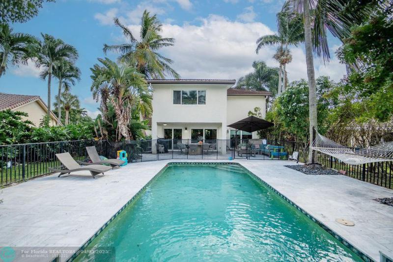  Single Family Homes Photo 6: 2495 Lob Lolly Ln  Deerfield Beach,  FL 33442