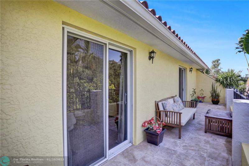  Condo & Townhome Photos