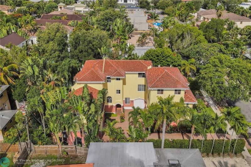  Condo & Townhome Photos