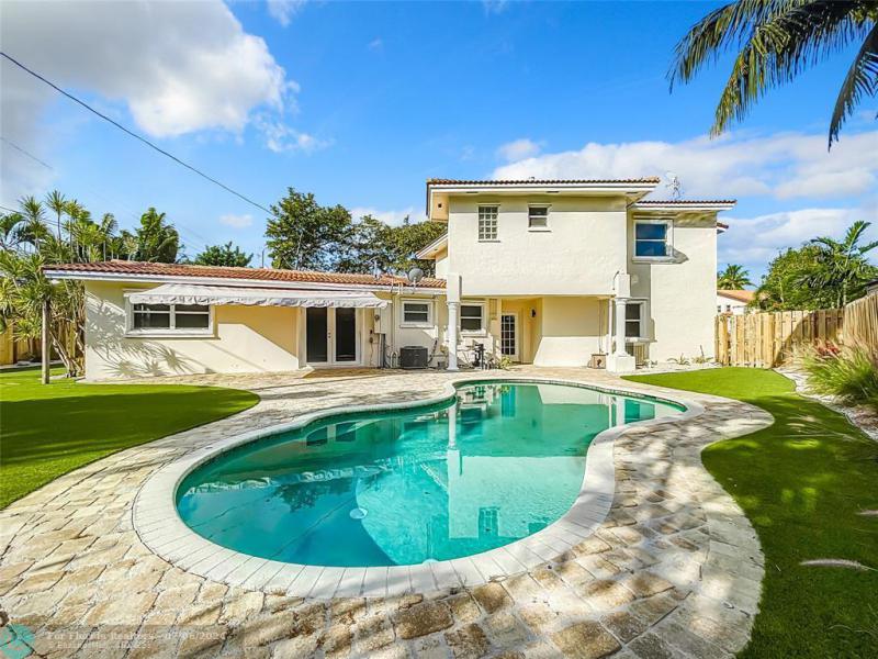 First Photo for Home For Sale at 2836 NW 11th Ave Wilton Manors, FL. 33311