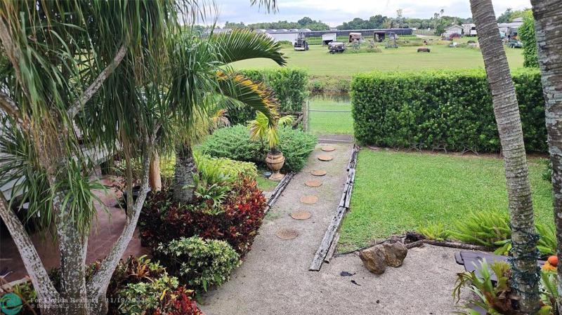  Commercial & Industrial Land Images 