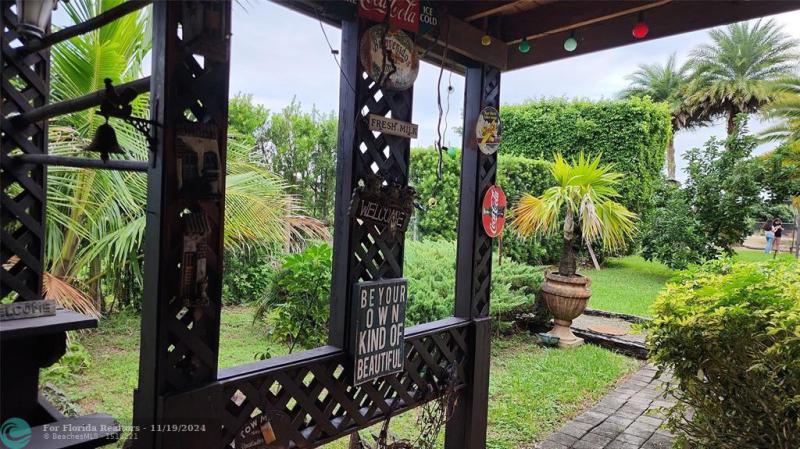  Commercial & Industrial Land Images 