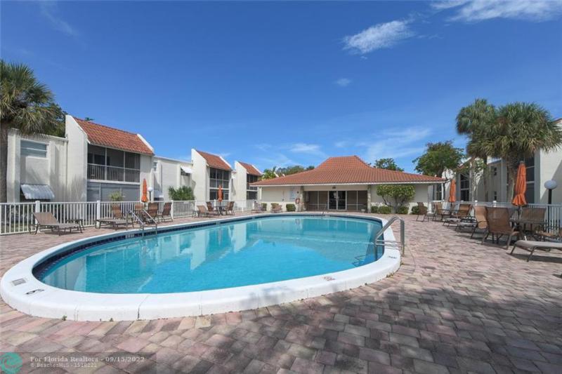  Condo & Townhome Photos