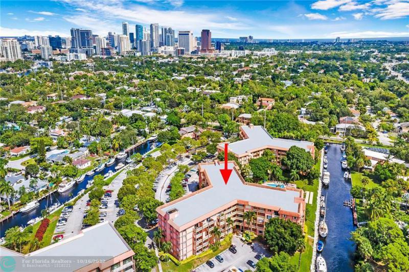  Condo & Townhome Photos