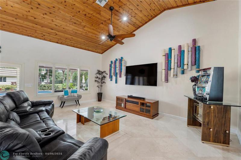  Single Family Homes Photo 14: 7272 NW 65th Ter  Parkland,  FL 33067