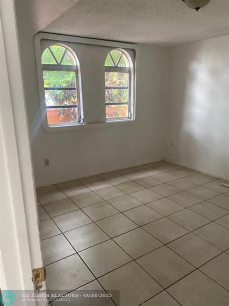 Duplex, Triplex and Fourplex Images