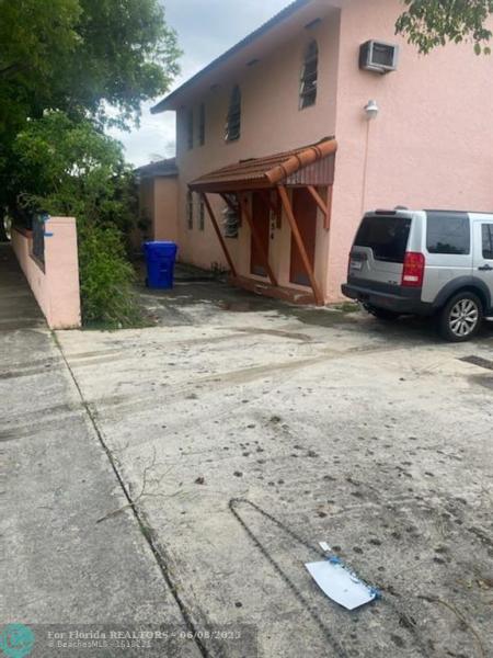 Duplex, Triplex and Fourplex Images