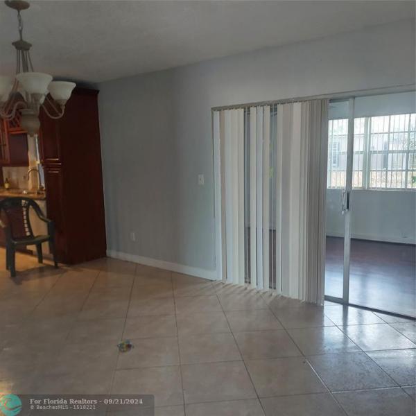  Single Family Homes Photo 6:  Lauderdale Lakes,  FL 33311