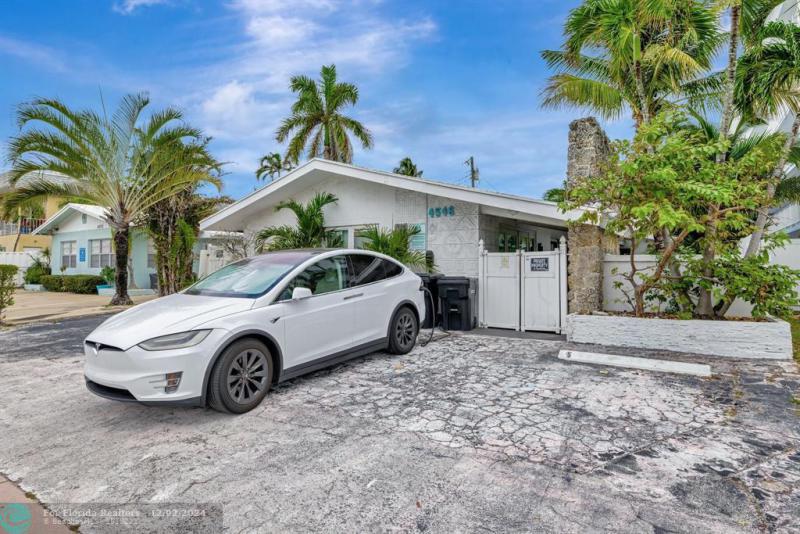 Duplex, Triplex and Fourplex Images