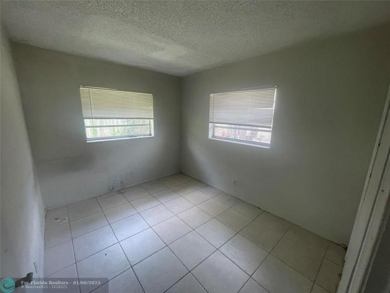 Duplex, Triplex and Fourplex Images