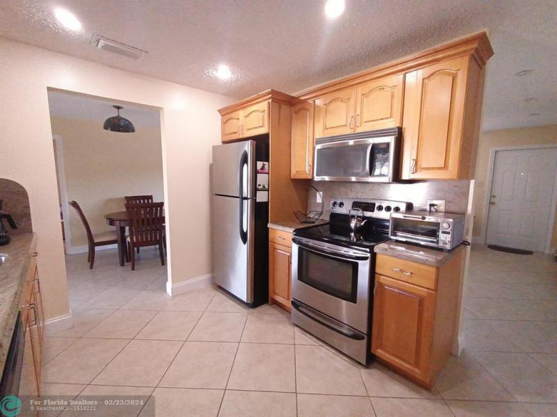  Single Family Homes Photo 14: 1031 NW 49th St  Deerfield Beach,  FL 33064