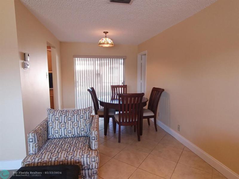  Single Family Homes Photo 17: 1031 NW 49th St  Deerfield Beach,  FL 33064