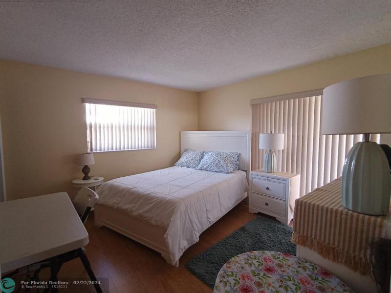  Single Family Homes Photo 20: 1031 NW 49th St  Deerfield Beach,  FL 33064
