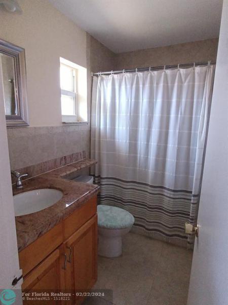  Single Family Homes Photo 22: 1031 NW 49th St  Deerfield Beach,  FL 33064