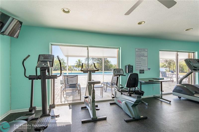  Single Family Homes Photo 31: 1031 NW 49th St  Deerfield Beach,  FL 33064
