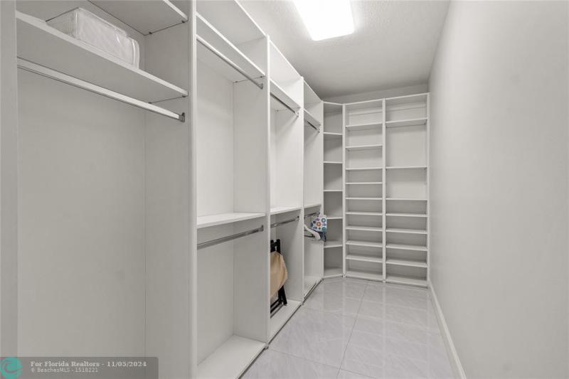  Single Family Homes Photo 21: 263 Hibiscus Ave  Lauderdale By The Sea,  FL 33308