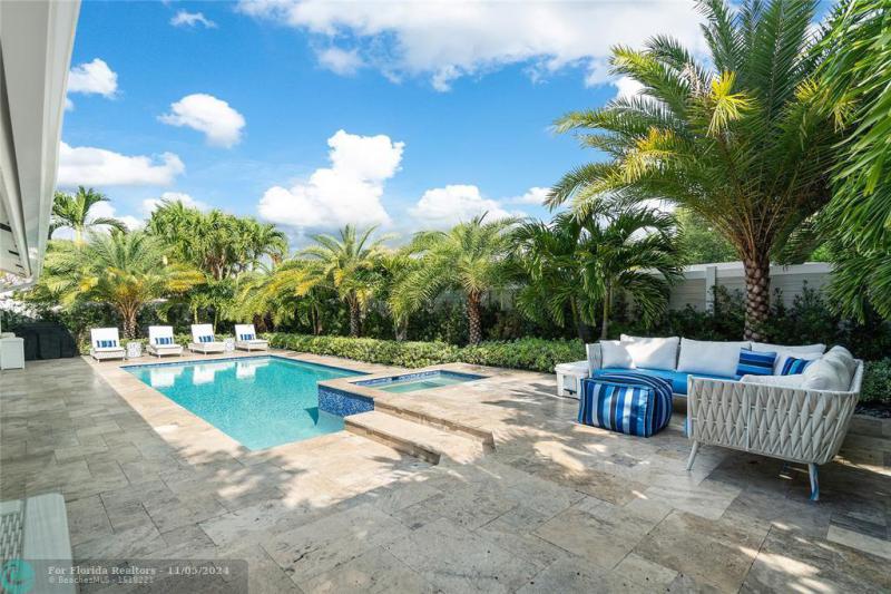  Single Family Homes Photo 28: 263 Hibiscus Ave  Lauderdale By The Sea,  FL 33308