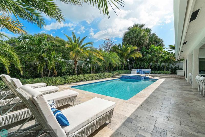  Single Family Homes Photo 31: 263 Hibiscus Ave  Lauderdale By The Sea,  FL 33308