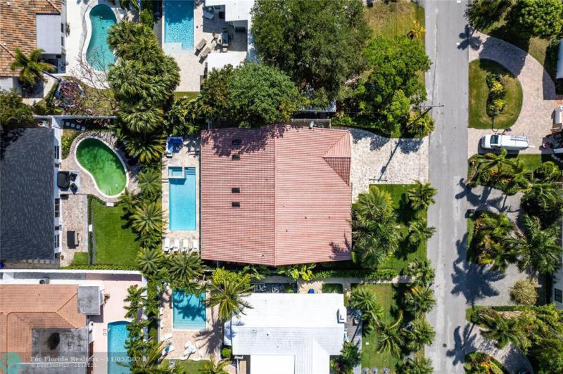  Single Family Homes Photo 33: 263 Hibiscus Ave  Lauderdale By The Sea,  FL 33308