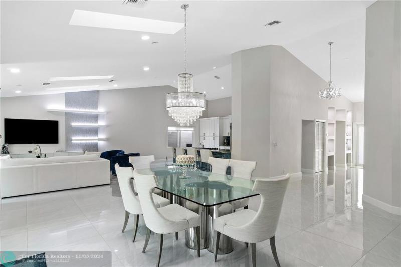  Single Family Homes Photo 8: 263 Hibiscus Ave  Lauderdale By The Sea,  FL 33308