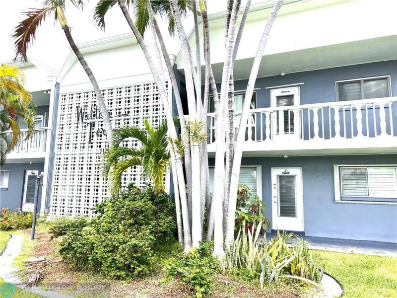  Condo & Townhome Photos