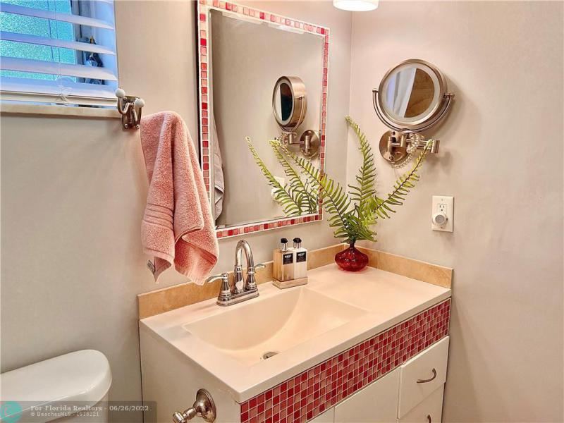  Condo & Townhome Photos