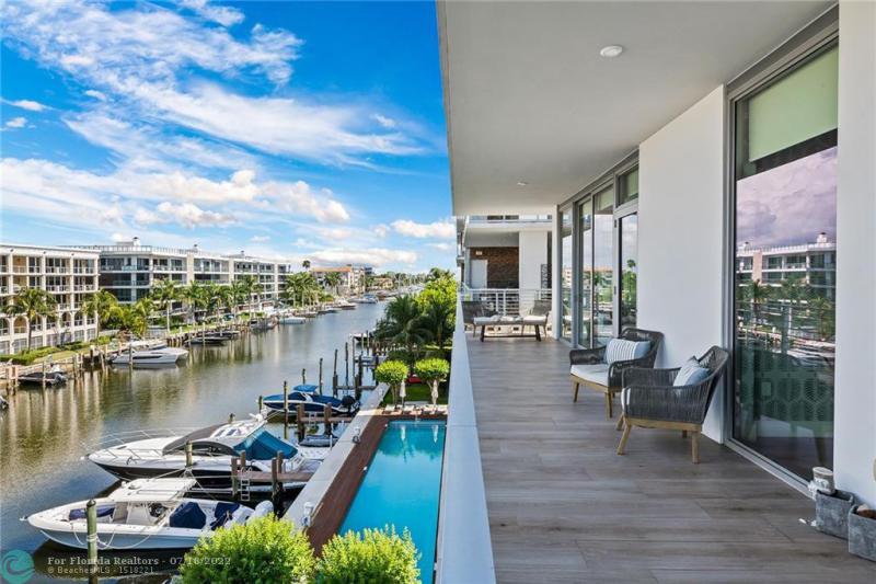  Condo & Townhome Photos