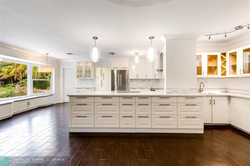  Single Family Homes Photo 11: 3600 NW 91st Ave  Cooper City,  FL 33024