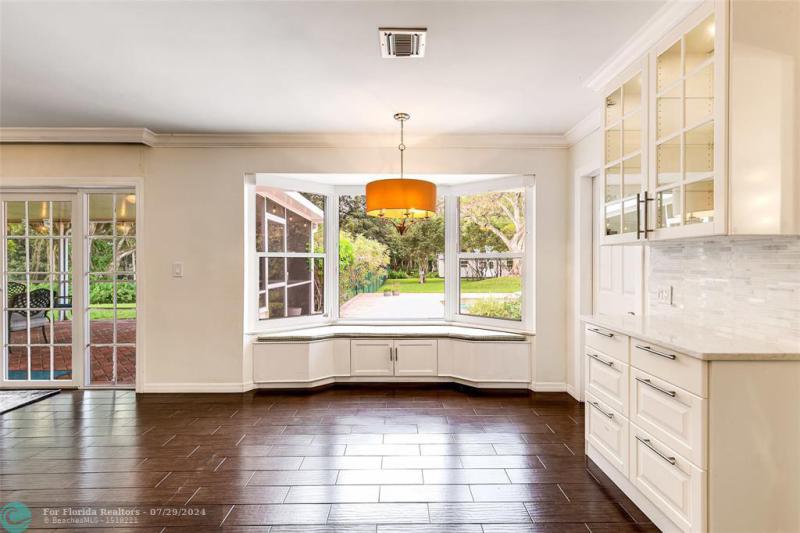  Single Family Homes Photo 12: 3600 NW 91st Ave  Cooper City,  FL 33024