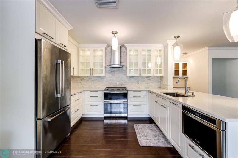  Single Family Homes Photo 14: 3600 NW 91st Ave  Cooper City,  FL 33024