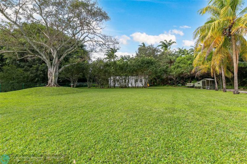  Single Family Homes Photo 37: 3600 NW 91st Ave  Cooper City,  FL 33024