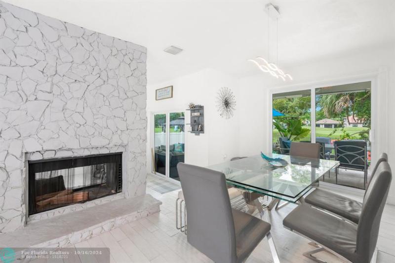  Single Family Homes Photo 16: 7605 Black Olive Way  Tamarac,  FL 33321