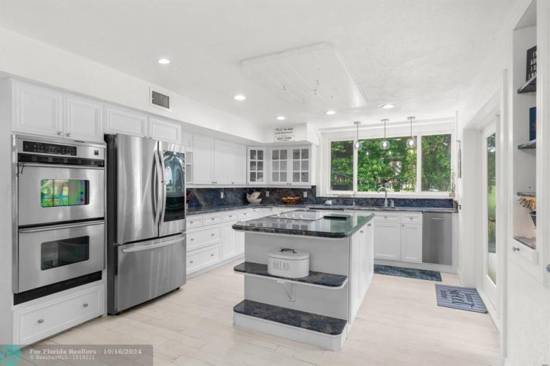  Single Family Homes Photo 21: 7605 Black Olive Way  Tamarac,  FL 33321