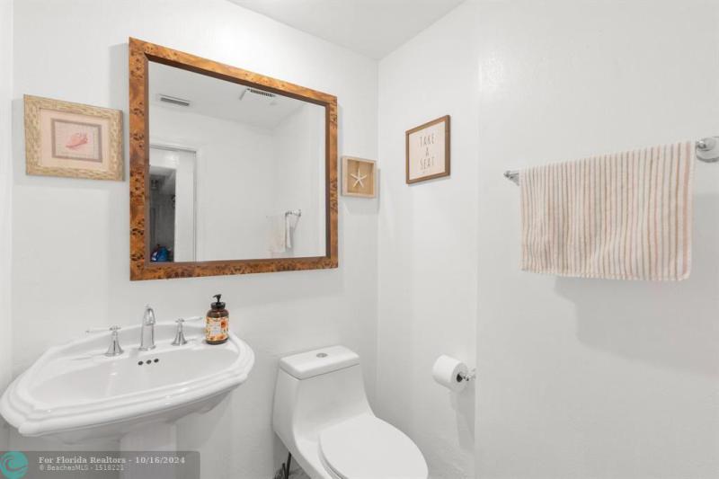  Single Family Homes Photo 25: 7605 Black Olive Way  Tamarac,  FL 33321