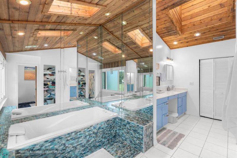  Single Family Homes Photo 40: 7605 Black Olive Way  Tamarac,  FL 33321