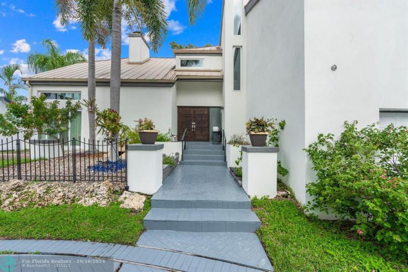  Single Family Homes Photo 6: 7605 Black Olive Way  Tamarac,  FL 33321