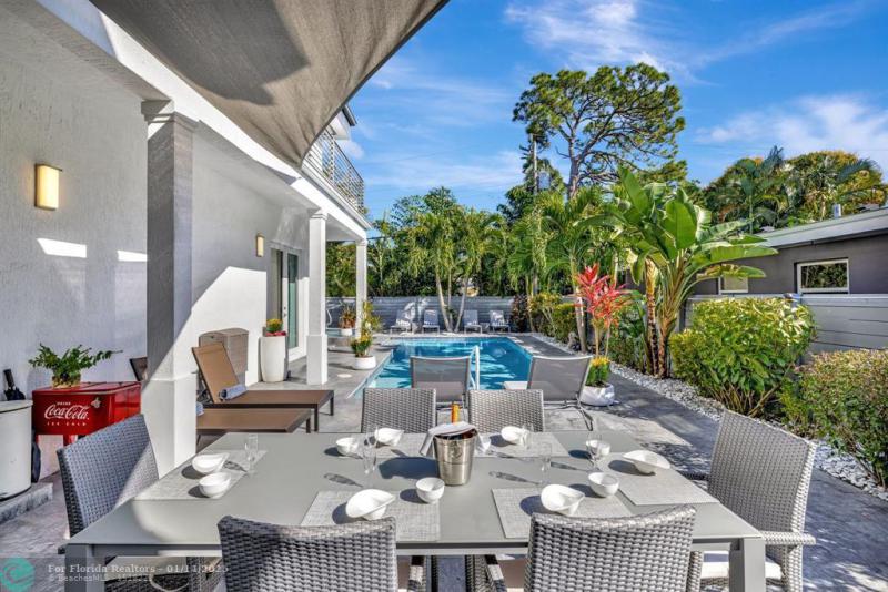  Single Family Homes Photo 13: 2502 NE 6th Ave  Wilton Manors,  FL 33305