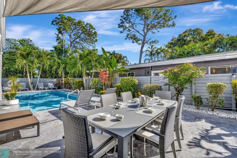  Single Family Homes Photo 14: 2502 NE 6th Ave  Wilton Manors,  FL 33305