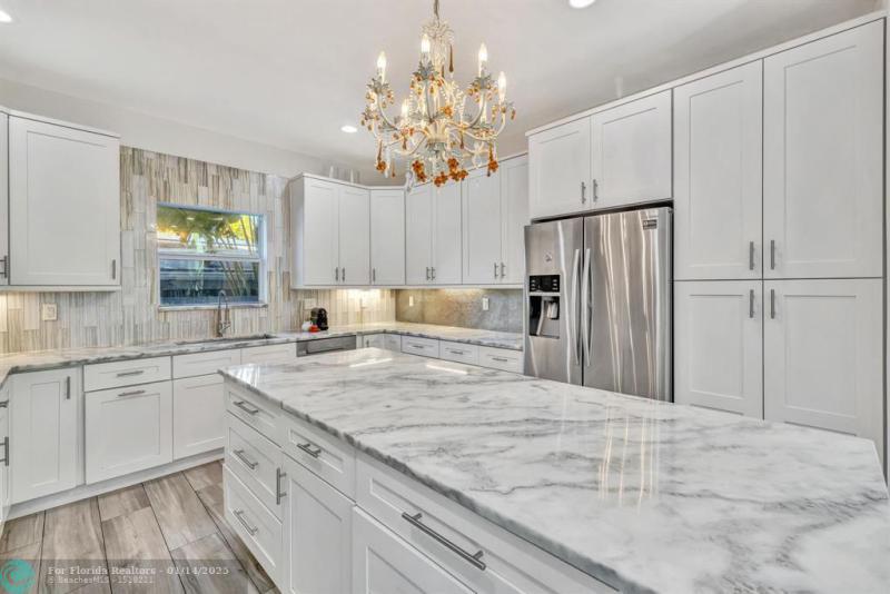  Single Family Homes Photo 24: 2502 NE 6th Ave  Wilton Manors,  FL 33305