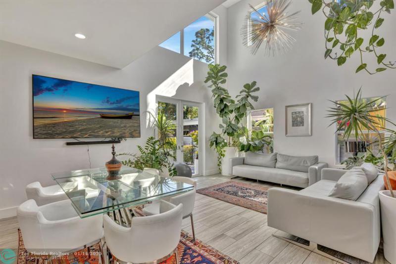  Single Family Homes Photo 29: 2502 NE 6th Ave  Wilton Manors,  FL 33305