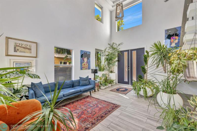  Single Family Homes Photo 30: 2502 NE 6th Ave  Wilton Manors,  FL 33305