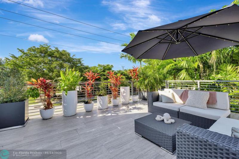  Single Family Homes Photo 34: 2502 NE 6th Ave  Wilton Manors,  FL 33305