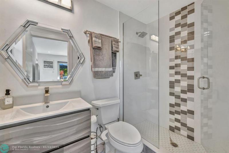  Single Family Homes Photo 36: 2502 NE 6th Ave  Wilton Manors,  FL 33305